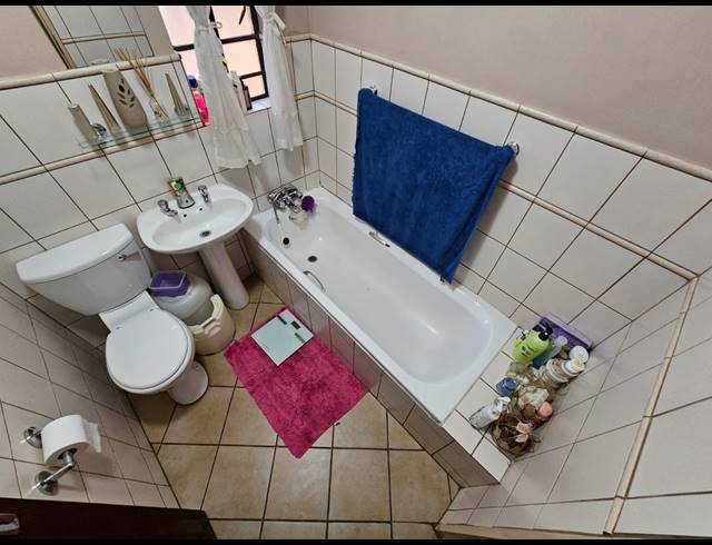 3 BEDROOM APARTMENT FOR SALE IN SAFARI GARDENS